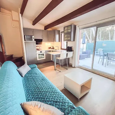 Apartment Charmante Climatisee Avec Piscine, Parking Prive Et Proche Plage, Ideale Pour Au Calme - Fr-1-607-158